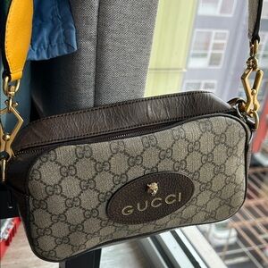 Gucci Beige & Brown GG Supreme Mini Shoulder Bag with Floral Lining